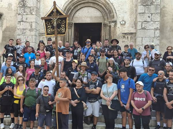 IERI A VILLALAGO FESTA DELLA MADONNA DI LORETO E ACCOGLIENZA DEI PELLEGRINI DI FORNELLI OGGI FESTA DI SAN DOMENICO ABATE
