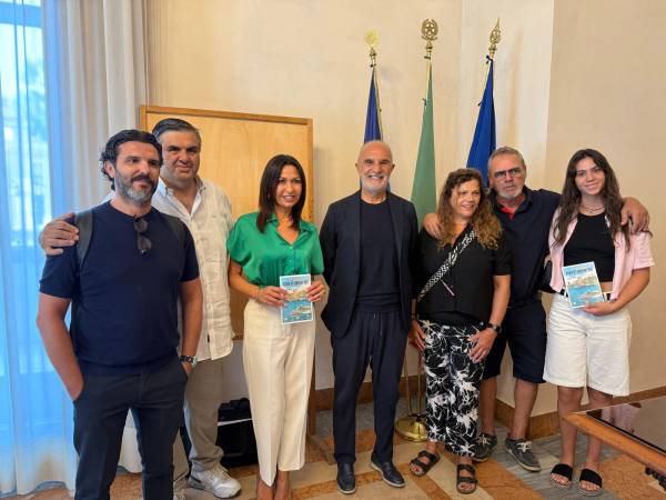 A PESCARA TORNA LA REGATA DEI GONFALONI