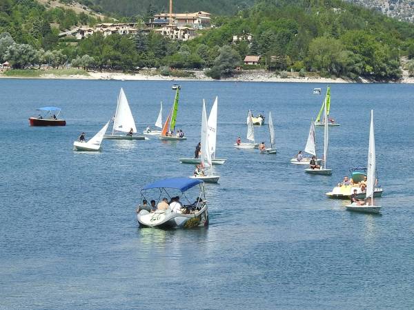 Si è svolta sabato e domenica la “Regata del Cuore” al Lago di Scanno