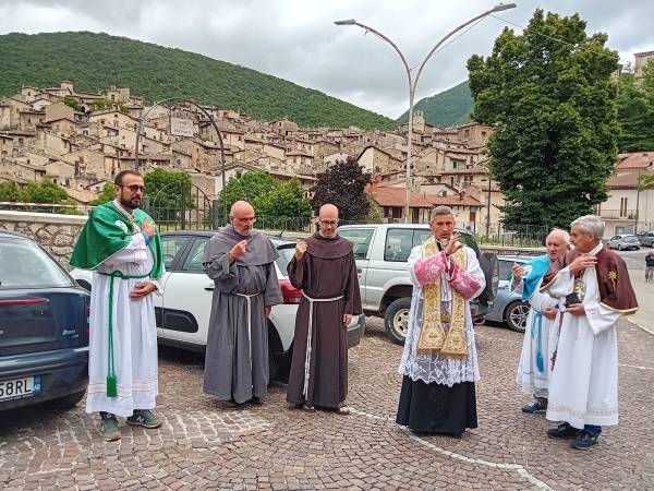 IL BUSTO RELIQUIARO DI SAN FRANCESCO È TORNATO DA SCANNO AD ASSISI