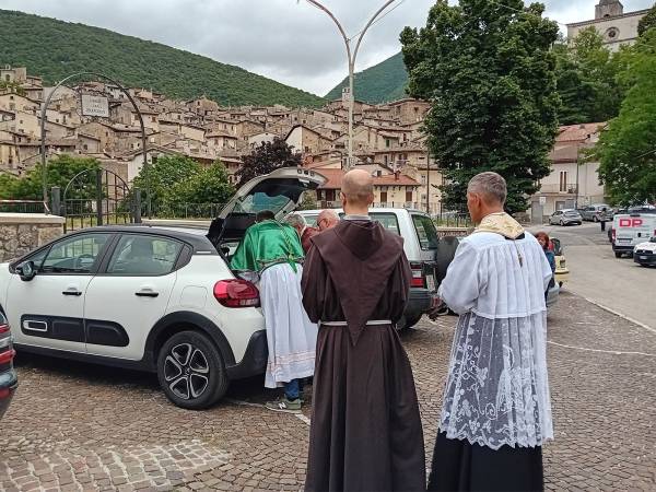 IL BUSTO RELIQUIARO DI SAN FRANCESCO È TORNATO DA SCANNO AD ASSISI