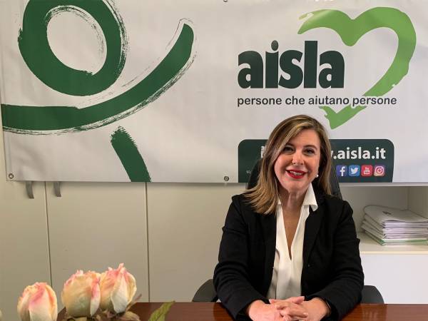 Ieri sera l’Italia si è accesa di una luce speciale per la XVIII Giornata Nazionale SLA