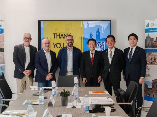 L’Aquila accoglie una delegazione parlamentare giapponese: scambio internazionale sulle buone pratiche di ricostruzione