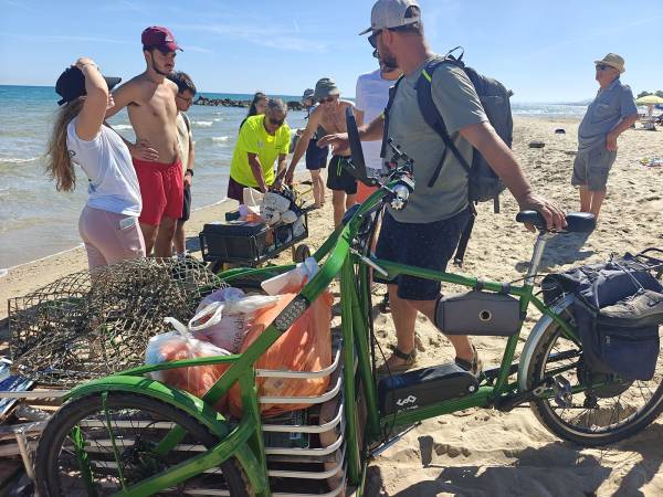 Erasmus Plus ha portato nella Riserva del Borsacchio 40 giovani europei per realizzare progetti multimediali e a riparare i danni del vandalismo