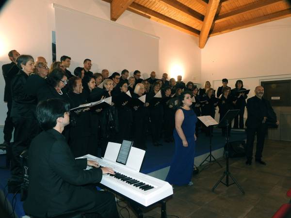 EMOZIONI A VILLALAGO CON LA SCHOLA CANTORUM S. SISTO DELL’AQUILA