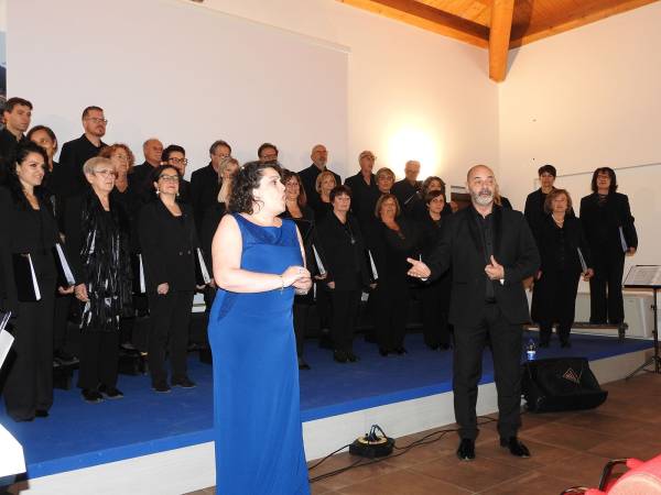 EMOZIONI A VILLALAGO CON LA SCHOLA CANTORUM S. SISTO DELL’AQUILA