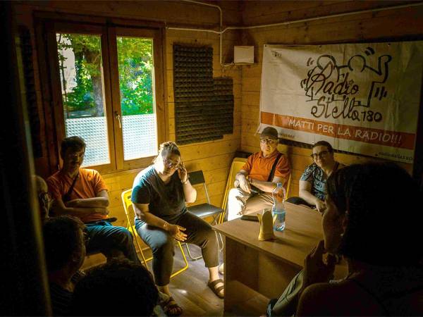 Nuova dotazione audio per la web radio della salute mentale a L’Aquila