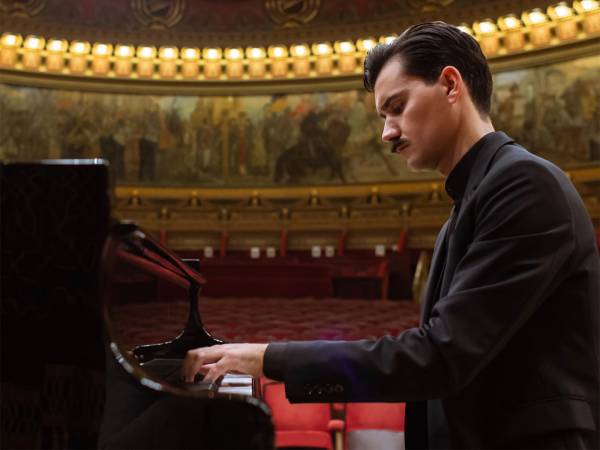  Pietro Bonfilio al pianoforte