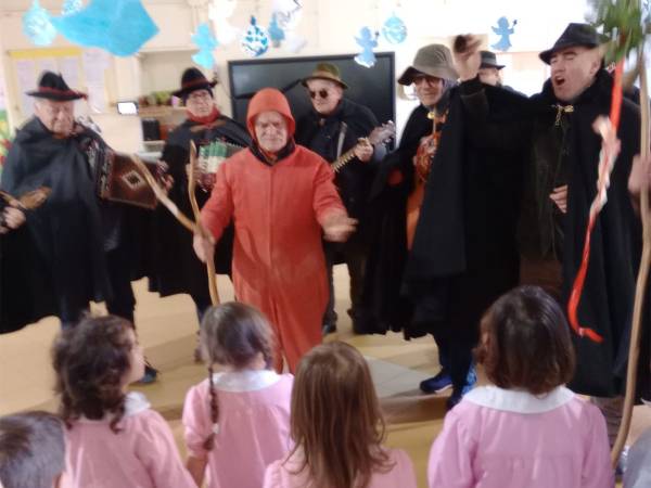 Castelvecchio Subequo rinnova il rito dei Compari di Sant'Antonio per esorcizzare il male