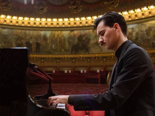 CONCERTO INTERROTTO PER MALESSERE DEL PIANISTA AL TEATRO CANIGLIA DI SULMONA