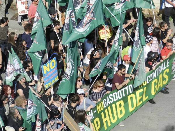 SNAM: TI PAGO E TACERAI PER SEMPRE