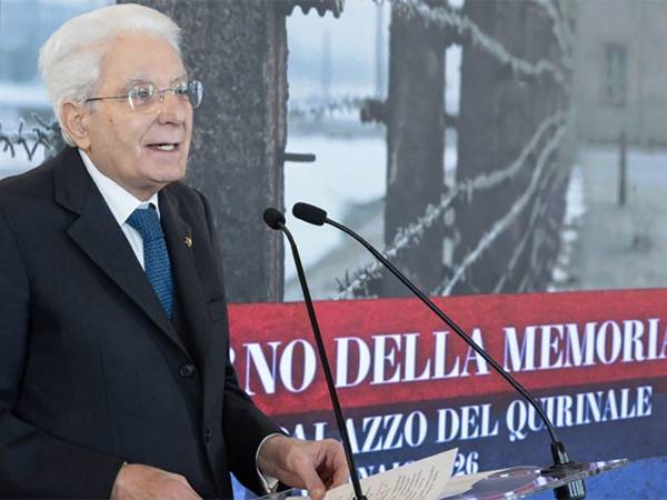 Il Presidente Mattarella nella Giornata della Memoria: «Nella Repubblica non c'è posto per il veleno dell'odio razziale»