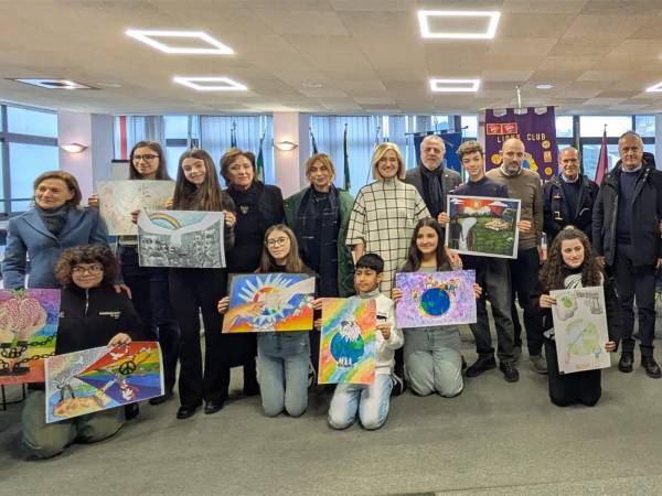 A Montesilvano l’arte si fa messaggio: premiati i vincitori del concorso “Un Poster per la Pace 2026”