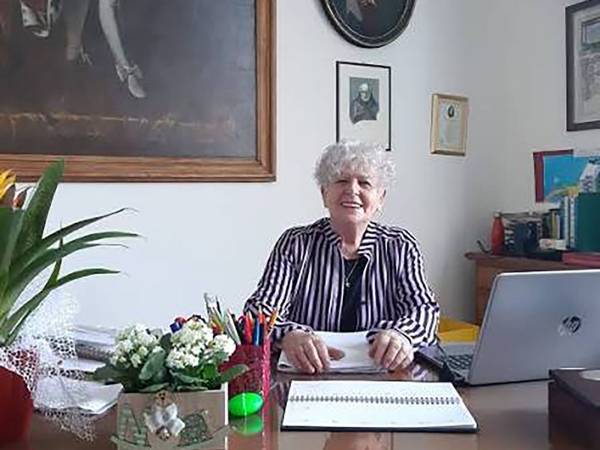 IL SINDACO DI SULMONA PRENDA LEZIONI DI DEMOCRAZIA DALLA SINDACA DI SANTHIÀ 