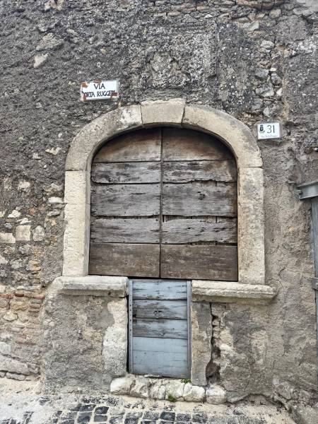 Porta Ruggeri, la Speziarìa e l’Arco Sant’Orsola