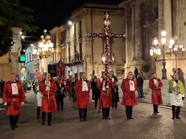 La Chiesa di Sulmona-Valva abbraccia l’Eucaristia: concluso il Congresso Diocesano indetto dal Vescovo Michele Fusco