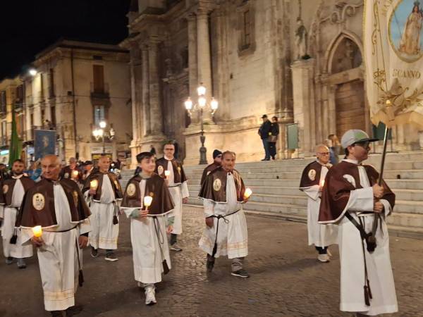 La Chiesa di Sulmona-Valva abbraccia l’Eucaristia: concluso il Congresso Diocesano indetto dal Vescovo Michele Fusco