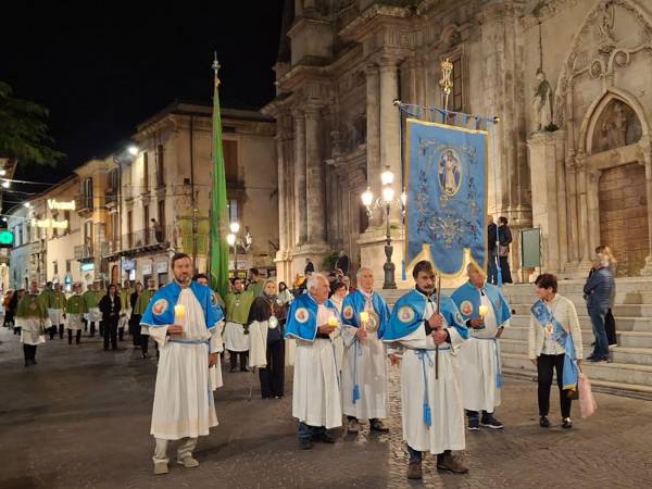 La Chiesa di Sulmona-Valva abbraccia l’Eucaristia: concluso il Congresso Diocesano indetto dal Vescovo Michele Fusco