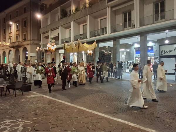 La Chiesa di Sulmona-Valva abbraccia l’Eucaristia: concluso il Congresso Diocesano indetto dal Vescovo Michele Fusco