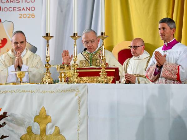 CHIESA-SULMONA-MONS. FUSCO: RIPARTIRE DALL’ALTARE PER ABITARE LA STORIA
