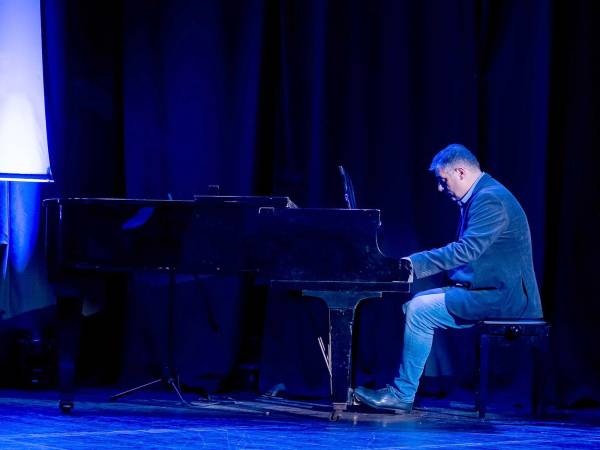 AL COMPOSITORE ABRUZZESE PAOLO CAVALLONE IL PREMIO MONTEFIORE