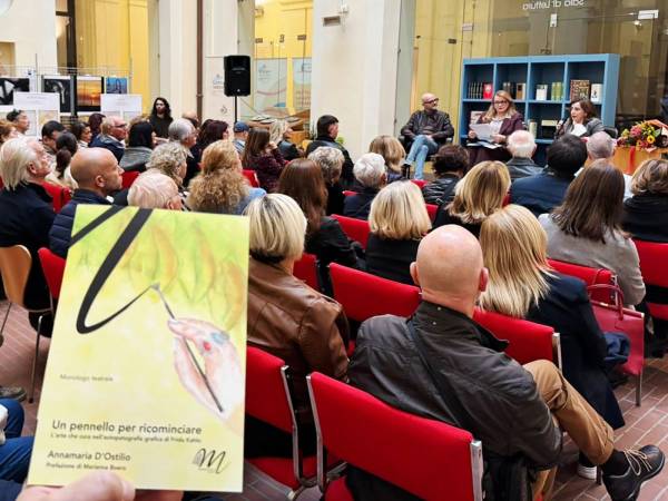 Tra arte e medicina narrativa: presentato “Un pennello per ricominciare” di Annamaria D’Ostilio