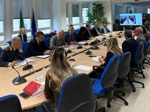 Illegalità negli istituti scolastici: misure per il rafforzamento delle azioni di prevenzione e contrasto