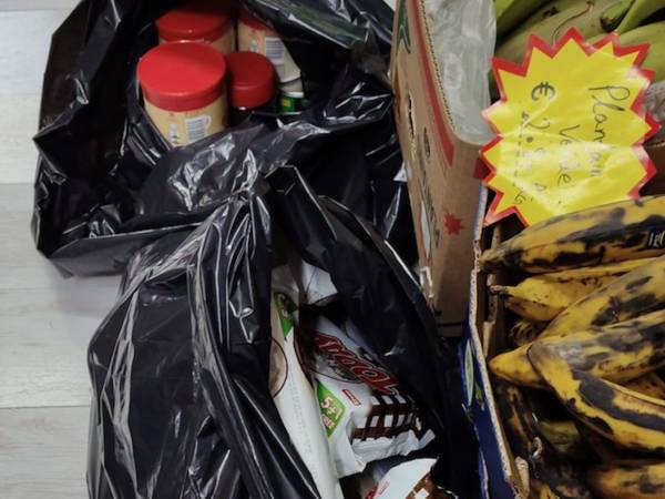 Polizia locale e Asl in un minimarket del centro, scatta il sequestro di carne