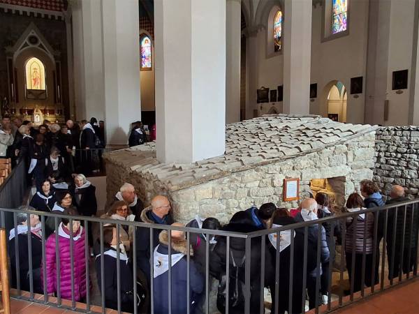Pellegrinaggio ad Assisi della comunità parrocchiale di Scanno per l’ostensione delle sacre spoglie di San Francesco 