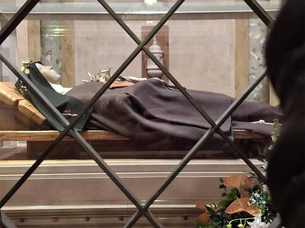 Pellegrinaggio ad Assisi della comunità parrocchiale di Scanno per l’ostensione delle sacre spoglie di San Francesco 