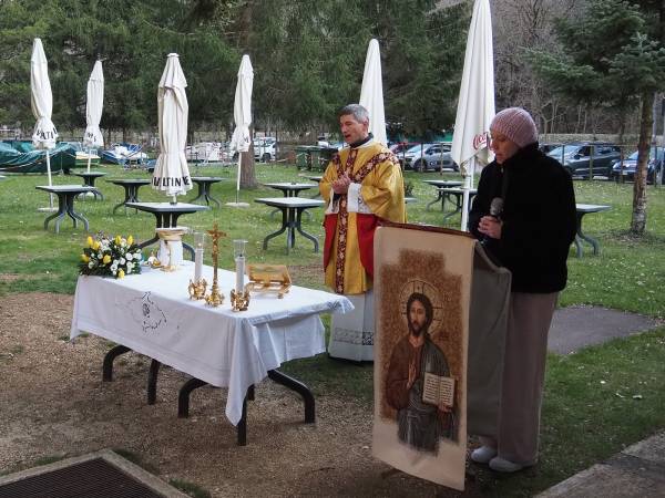 Celebrata a Scanno ai prati dello Chalet del Lago la santa messa dell’Annunciazione