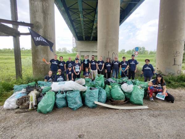 Per la Giornata della Terra migliaia di volontari in azione con Plastic Free