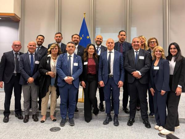 Unico Gran Sasso convince l’Europa: a Bruxelles riconoscimento istituzionale e nuove prospettive di sviluppo