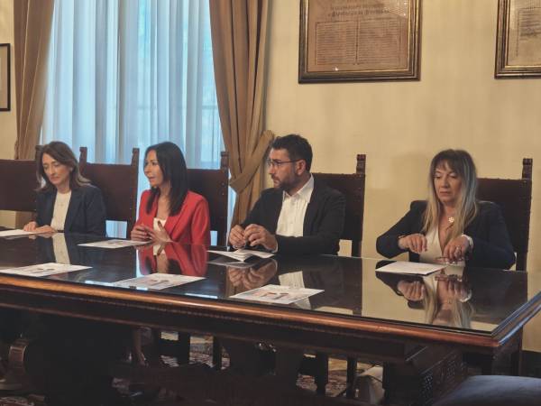 A Pescara una passeggiata di sensibilizzazione per dire "no" alla violenza sugli operatori sanitari