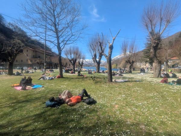Per la Pasquetta l’Alta Valle del Sagittario ha richiamato un buon numero di amanti della montagna e dei suoi laghi