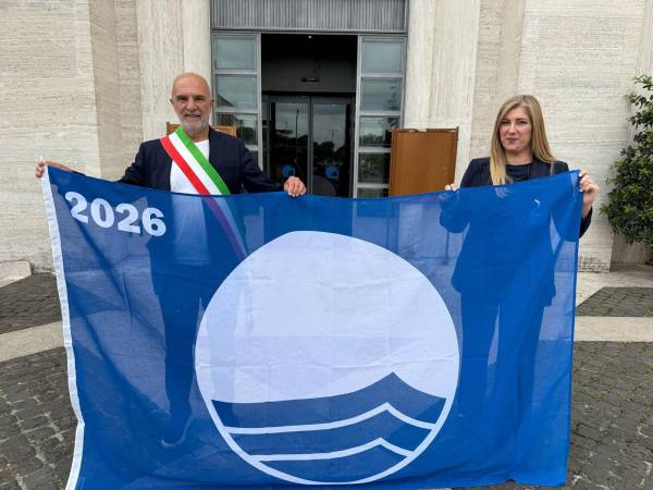 VI BANDIERA BLU PER PESCARA: IL PRESTIGIOSO VESSILLO SVENTOLERÀ SULLA CITTÀ ANCHE NEL 2026