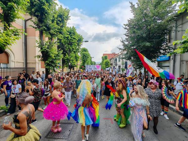 ABRUZZO PRIDE 2026: LA FLOTILLA QUEER PRONTA PER GIULIANOVA IL 27 GIUGNO