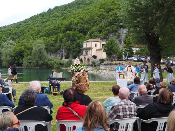 Ritorno della Madonna del Lago al suo santuario a conclusione del Mese Mariano