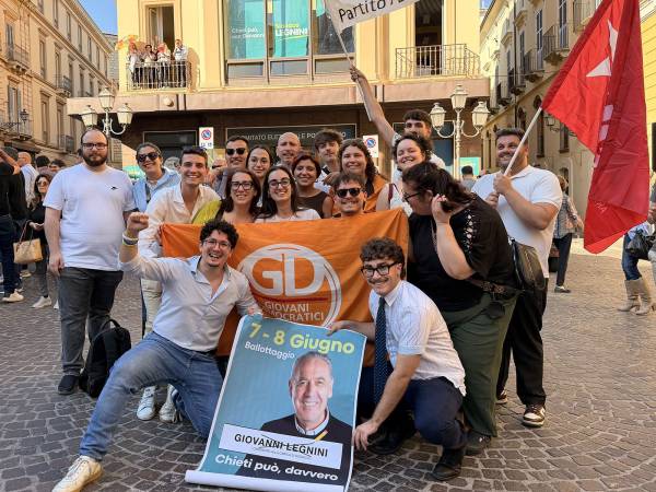 I GIOVANI A CHIETI TRAINANO LA VITTORIA DI LEGNINI