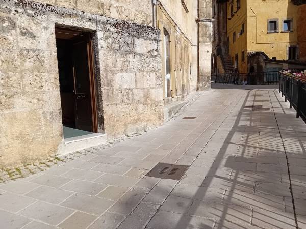Aperto a Scanno un nuovo negozio del merletto a tombolo