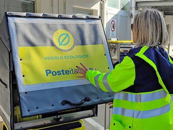 IN PROVINCIA DELL’AQUILA CRESCONO DEL 13% I PACCHI CONSEGNATI DAI PORTALETTERE