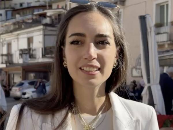 La neosindaca Aurora Tarulli al suo primo consiglio comunale