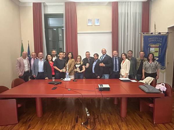 A PESCARA IL CONVEGNO “IDENTITÀ FERITE”<br>UN MOMENTO DI CONFRONTO SU GIOVANI, DISAGIO E RESPONSABILITÀ EDUCATIVA