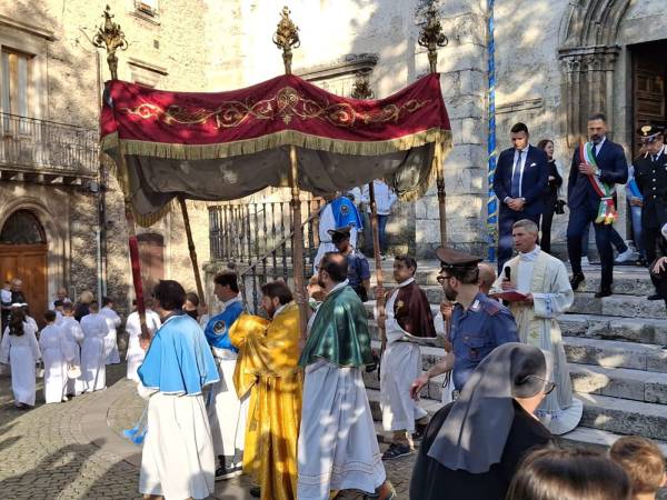 Grande partecipazione alle celebrazioni per il Corpus Domini
