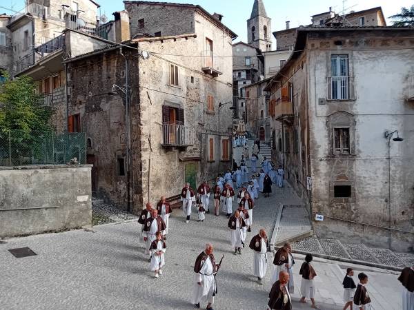 Festeggiata a Scanno la Madonna del Carmine con grande partecipazione di fedeli