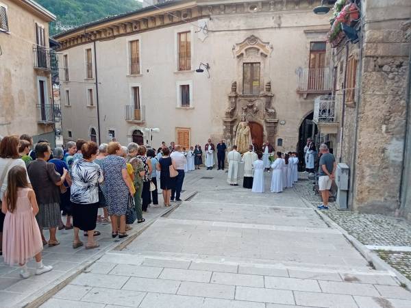 Festeggiata a Scanno la Madonna del Carmine con grande partecipazione di fedeli