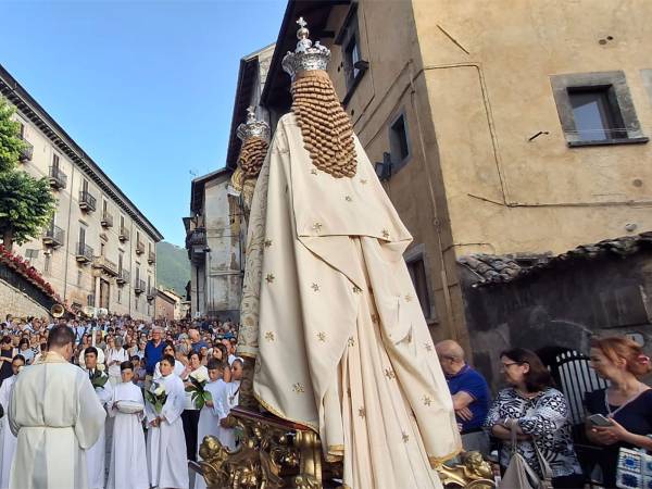Festeggiata a Scanno la Madonna del Carmine con grande partecipazione di fedeli