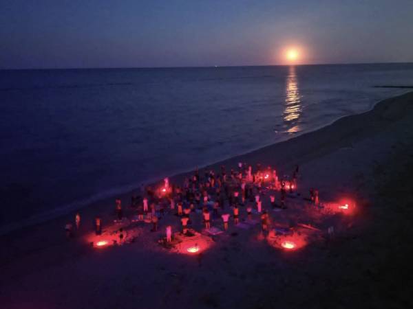 Yoga sotto la Luna per salvare la Riserva Borsacchio: benessere, natura e partecipazione
