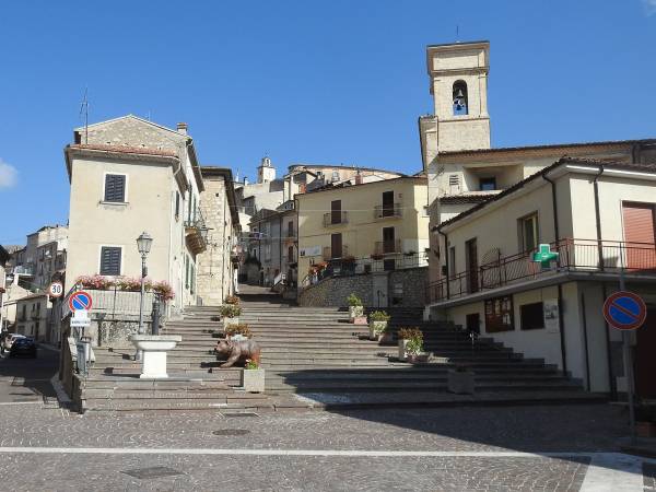 Prenderà il via a Villalago dal prossimo agosto, con il patrocinio della Pro loco, la prima edizione estiva di CinePhilò