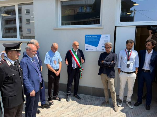 Inaugurata a Pescara la "stazione di posta" in via Ferrari, disponibili anche 24 posti letto per i senza dimora